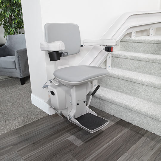 Oakland Bruno CRE2110 curved chairlift